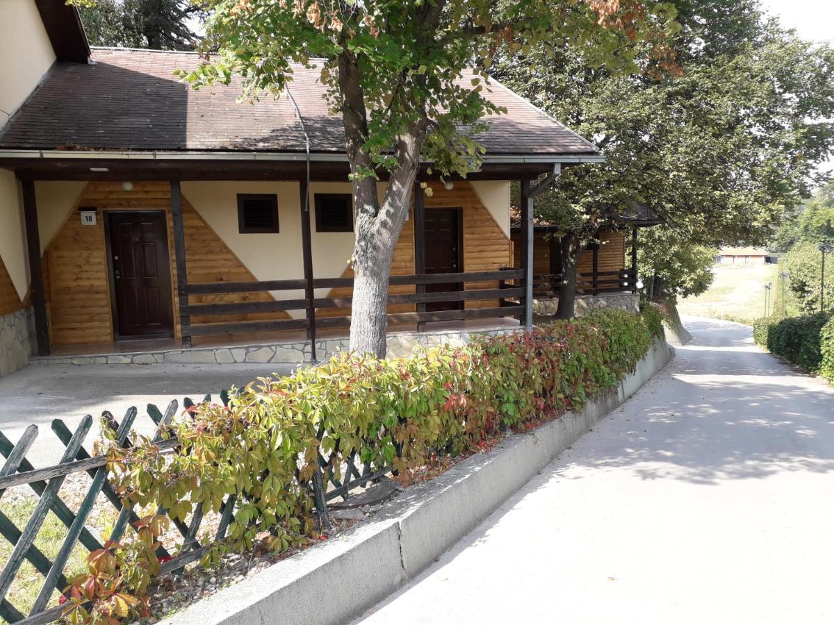 Hotel Marina Oasa Grocka Luaran gambar