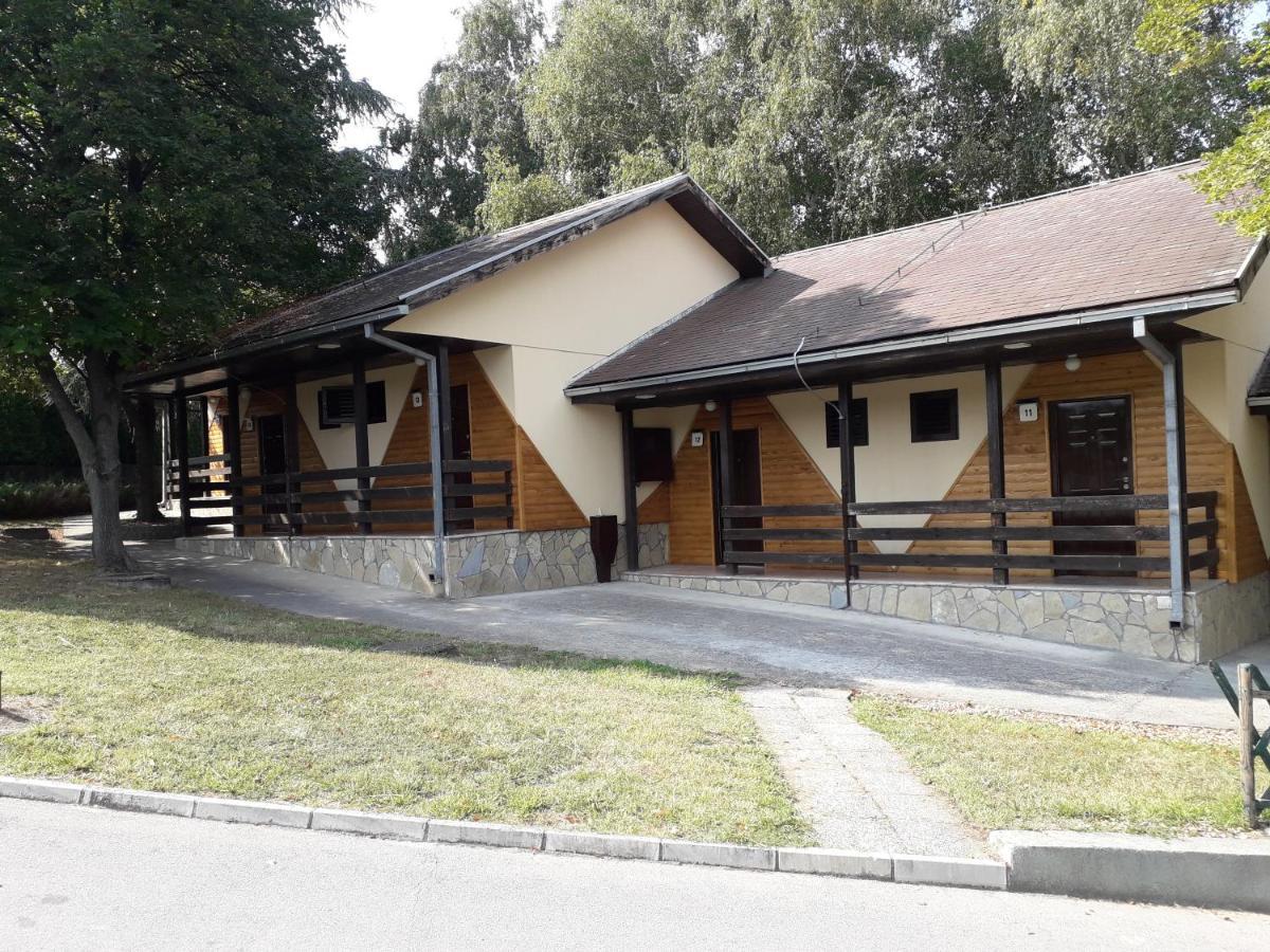 Hotel Marina Oasa Grocka Luaran gambar