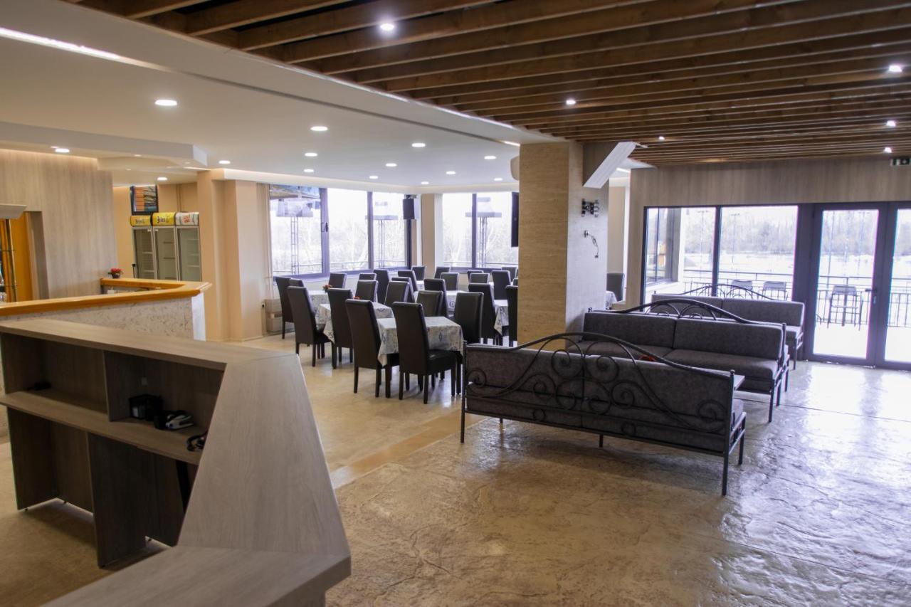 Hotel Marina Oasa Grocka Luaran gambar