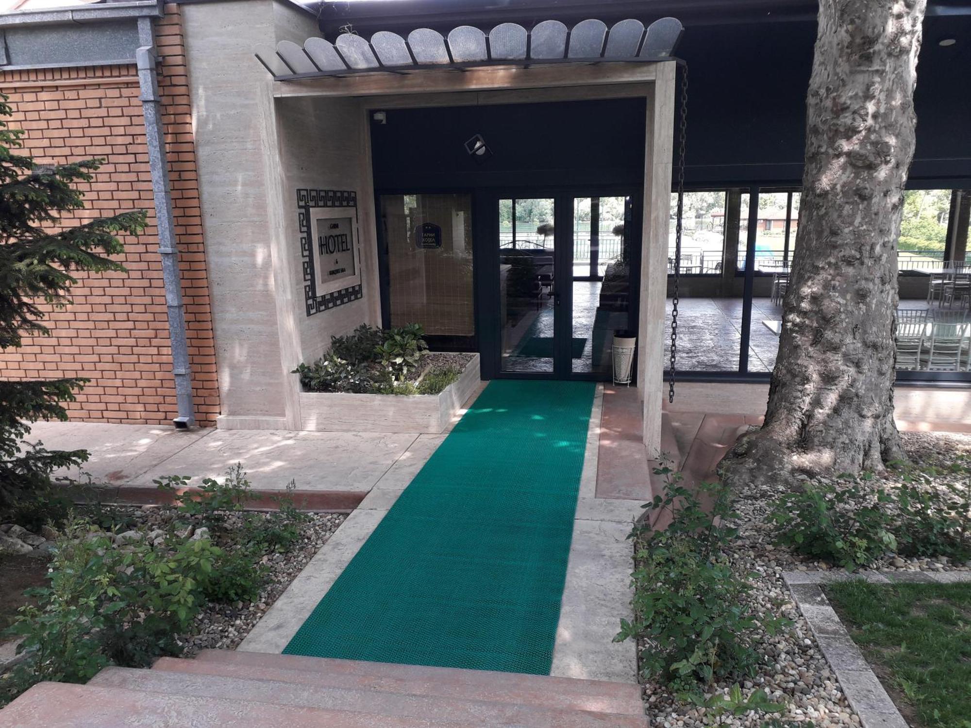 Hotel Marina Oasa Grocka Luaran gambar
